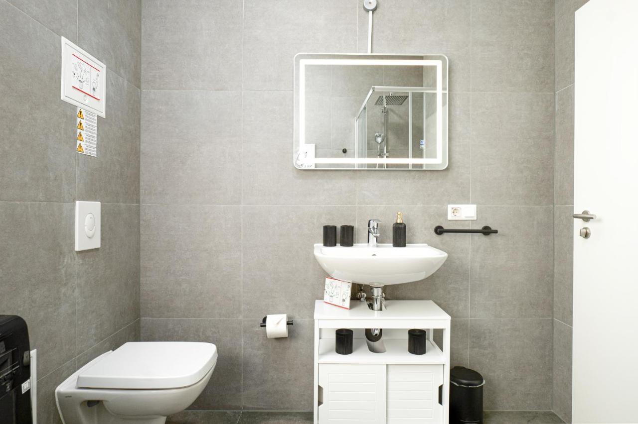 Apartment Blue Chili 32 - Stadtwohnung Fuer 3 Modern Zentral Karlshorst Wlan *